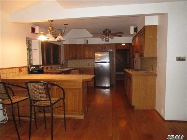Foto del edificio - 32 Oakdale Ave