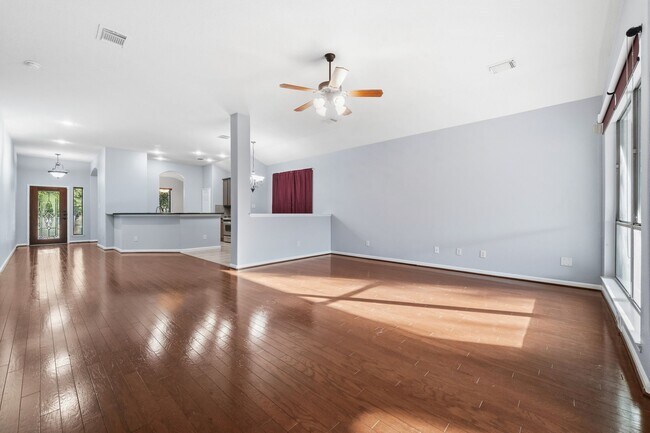 Foto del edificio - 26907 Squires Park Dr