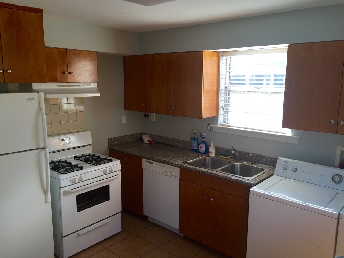 Cocina equipada - 316 Arabella St