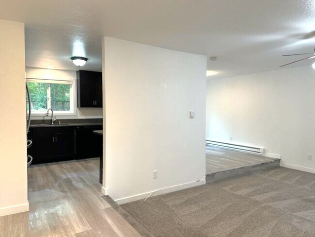 Foto del edificio - Welcome Home: Cozy 3BR/2BA Lake Holiday Re...