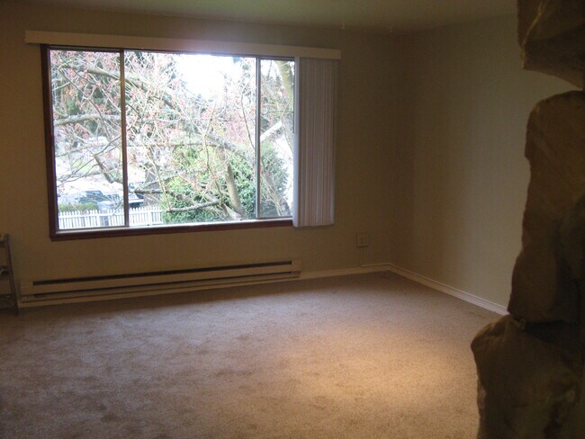 Living Room - 1825 S 310th St