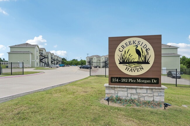 Building Photo - Creekside Haven