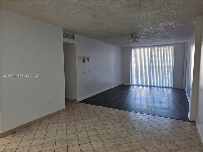 Foto del edificio - 14150 SW 84th St