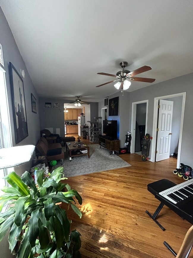 Photo - 1617 N Hudson Ave Apartment
