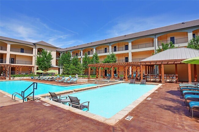 Foto del edificio - 12601 Bee Cave Pkwy