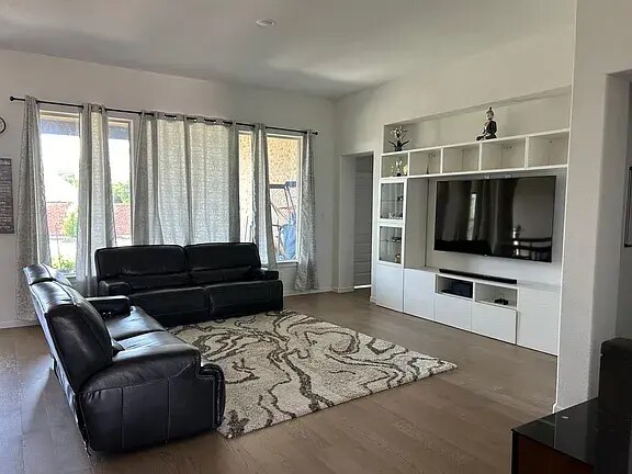Foto del edificio - 2904 Middleton Dr