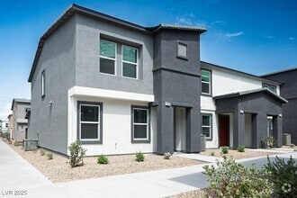 Building Photo - 6184 Hibiscus Gdn St