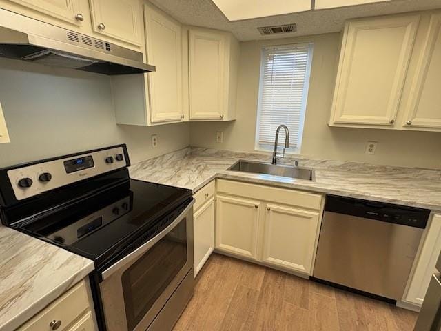 Building Photo - 1560 SE Royal Green Cir