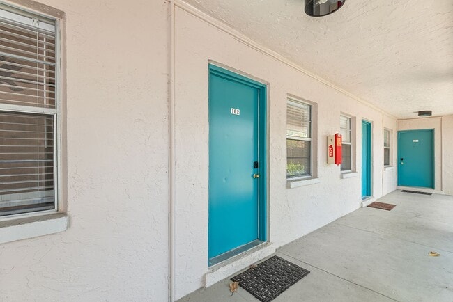 Photo - ONE BEDROOM APARTMENT AVAILABLE!
