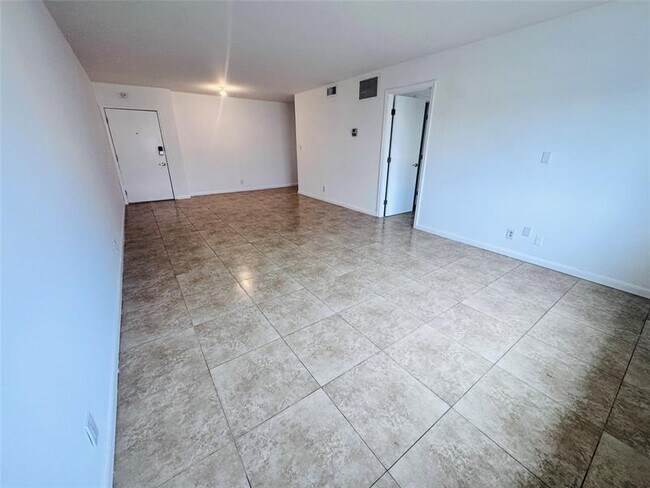 Foto del edificio - 9 NE 19th Ct