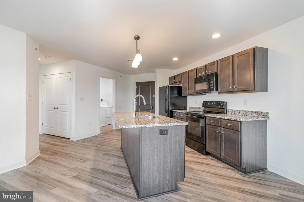 Foto principal - 1708 Fairmont Dr