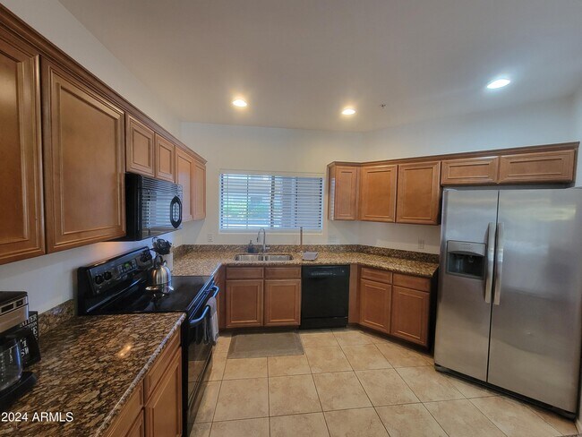 Foto del edificio - 7609 E Indian Bend Rd