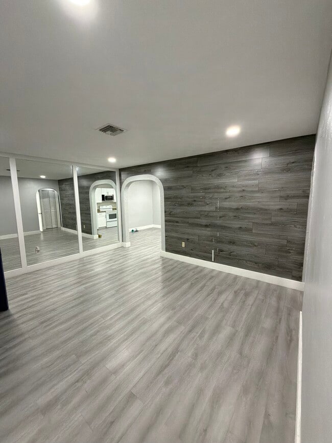 Foto del edificio - 3565 NW 81st Terrace