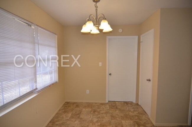 Building Photo - 3010 Bobben Ct