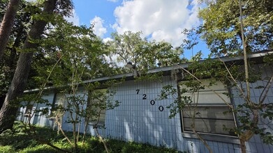Building Photo - 7200 SW 42nd Pl