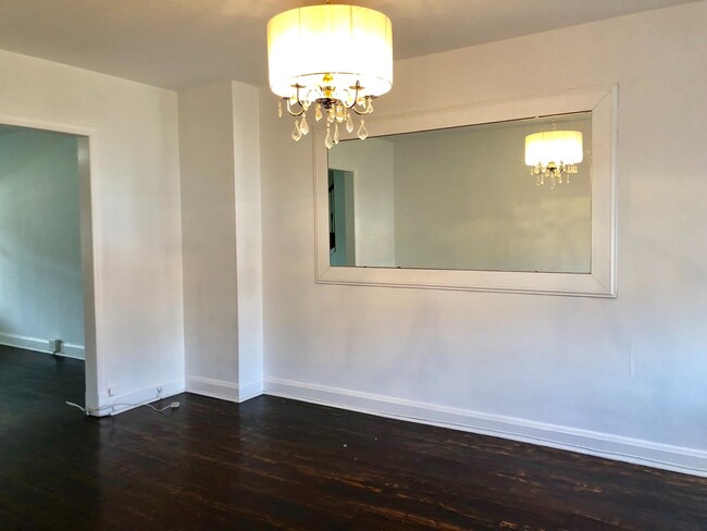 Foto del edificio - Updated 3 Bedroom Townhome - Edmondson/Hun...