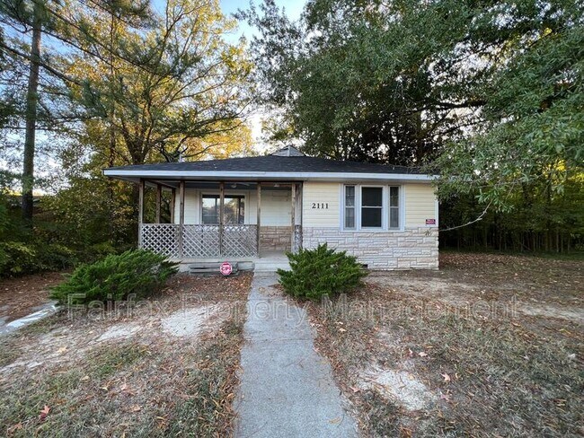 Foto del edificio - 2111 Charles St