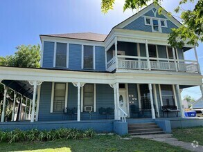 Building Photo - 2624 N 17th St