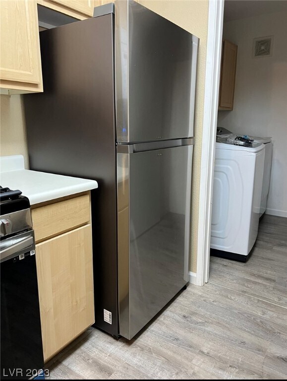 Foto del edificio - 950 Seven Hills Dr