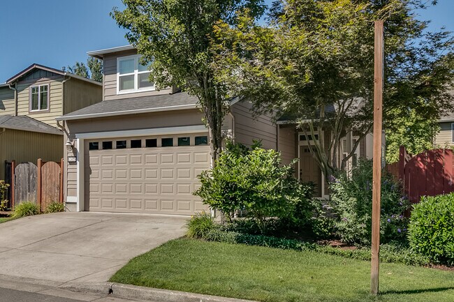 Building Photo - Beautiful 4-Bedroom, 3-Bath Home Close To ...