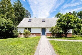 Building Photo - 64 Sunset Dr