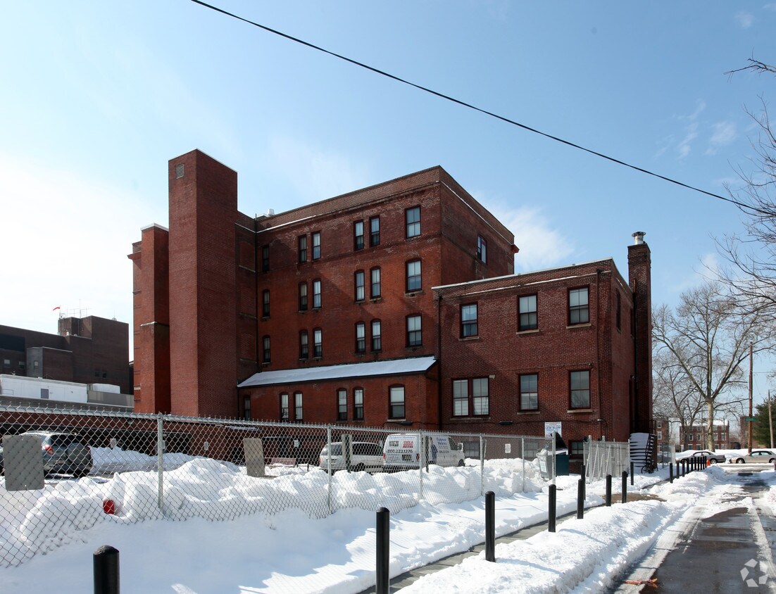 Building Photo - Westminster-Hoopes Family Residences