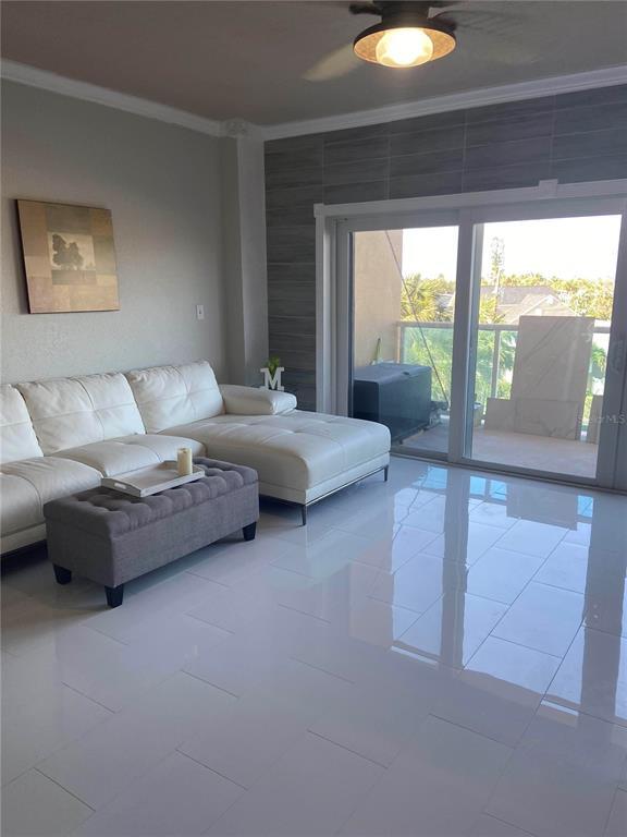 Building Photo - 880 Mandalay Ave