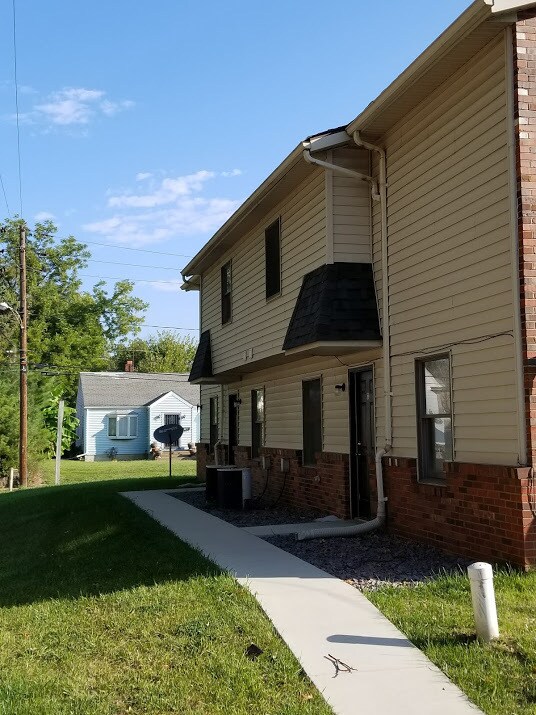 Foto del edificio - 714 Chapman St