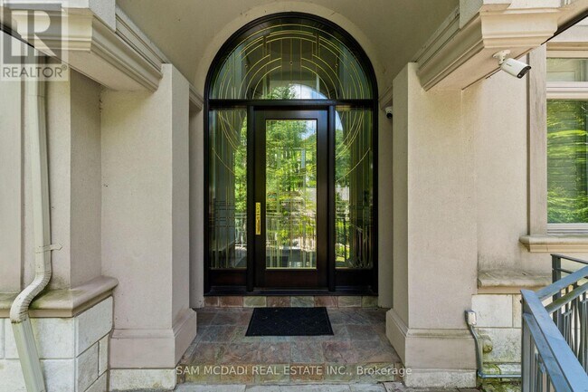 Photo du bâtiment - 2014 Heartwood Ct