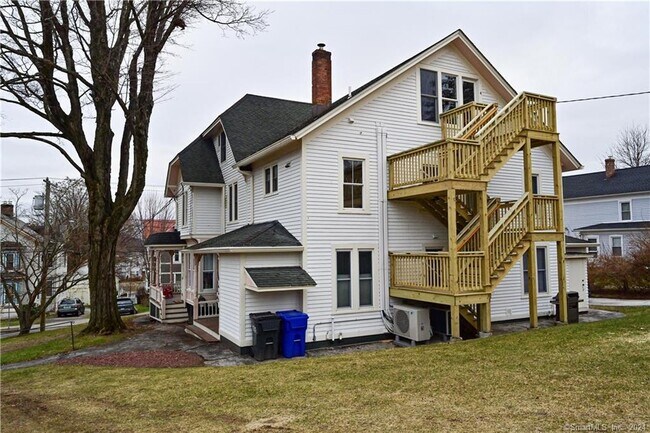 Building Photo - 23 Whittlesey Ave
