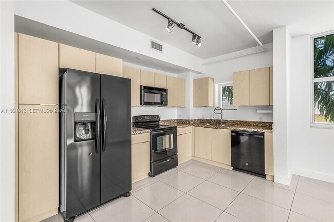 Foto del edificio - 3180 SW 22nd St