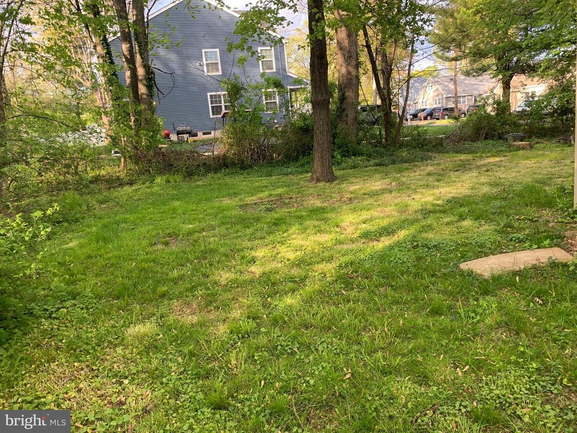 Primary Photo - 330 Olive Ave