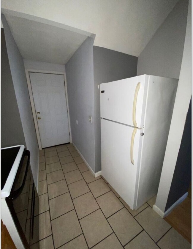 Foto del edificio - 2BD/1BA Upper Level Duplex