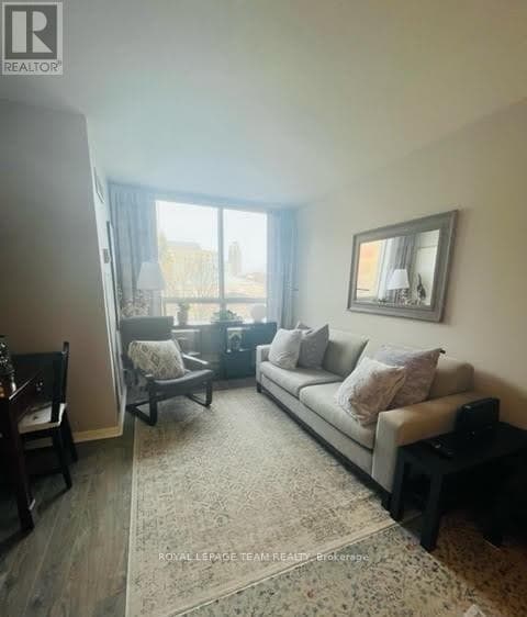 Photo du bâtiment - 45 Holland Ave