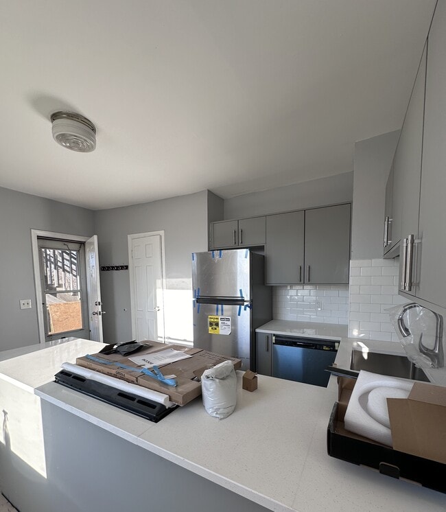 Kitchen - 202 Avo St