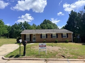 Building Photo - 419 Walton St