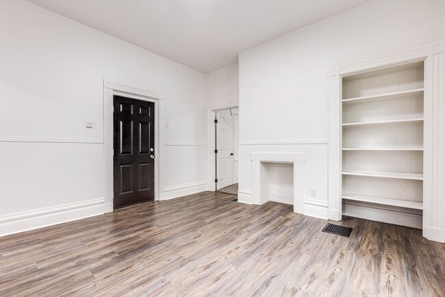 Building Photo - 240 Hazelwood Ave