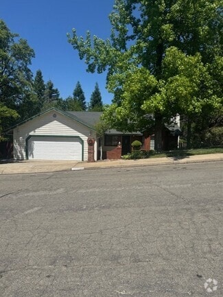 Building Photo - 3706 Mt Ashland Ave