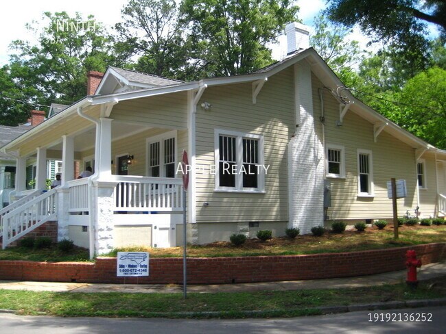 Building Photo - 1100 Ninth St - Available mid-June!