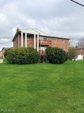 Building Photo - 9976 Darrow Rd