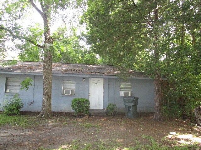 Primary Photo - 413B Henry St