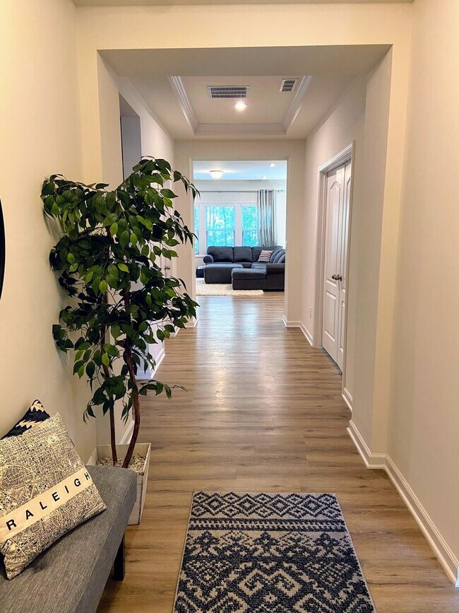 Foto del edificio - Spacious 2bd/2ba Ranch Style home with impressive club amenities located in Ellis Crossing