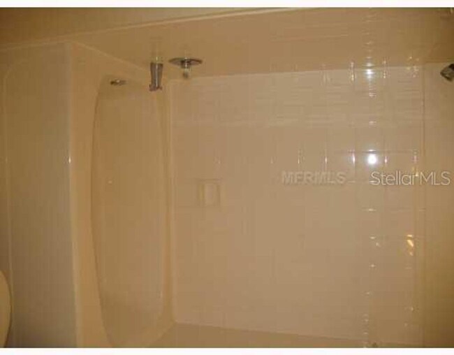 Foto del edificio - Very nice 2bed/1bath condo on 2nd floor in gated Enclave at Richmond place in New Tampa!