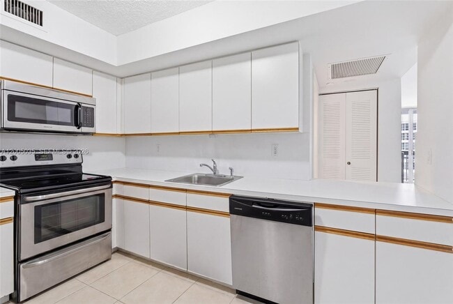 Foto del edificio - 19195 Mystic Pointe Dr