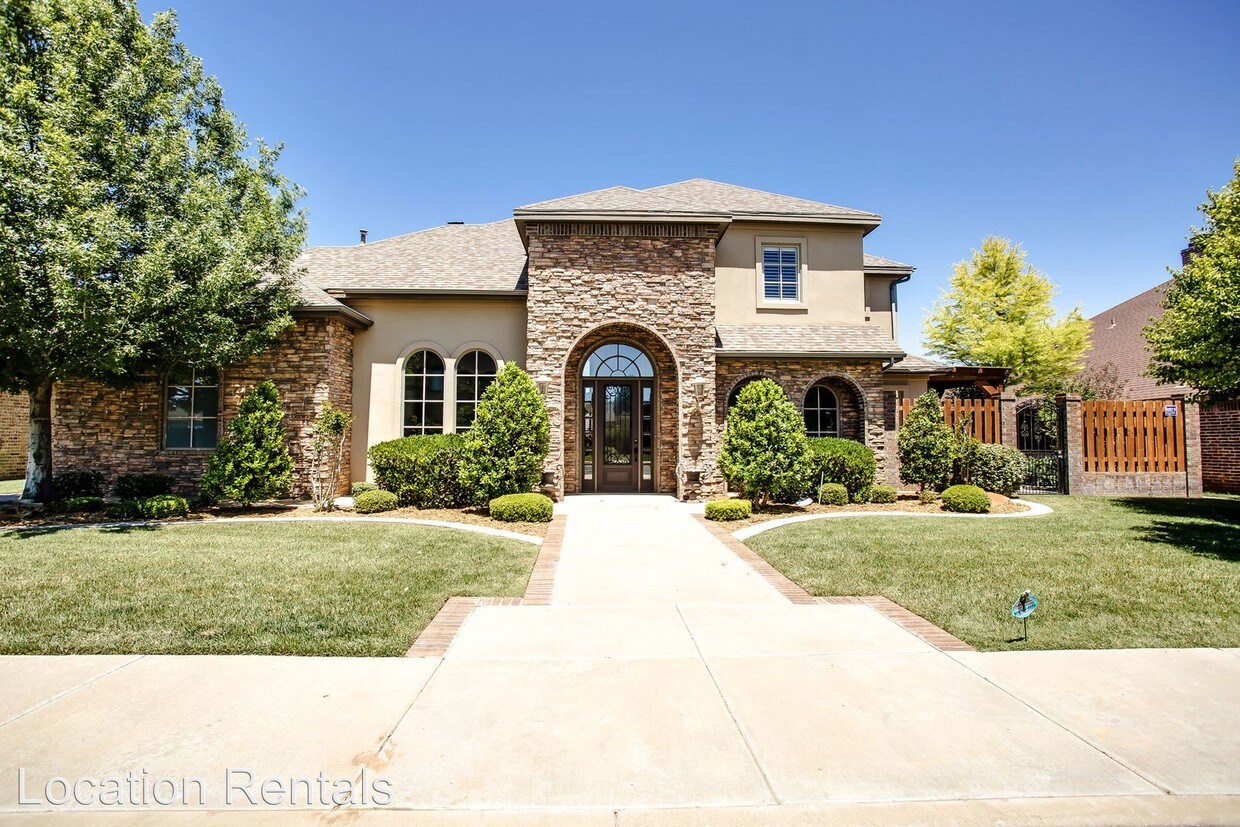 Primary Photo - 4 br, 3.5 bath House - 4608 101st St
