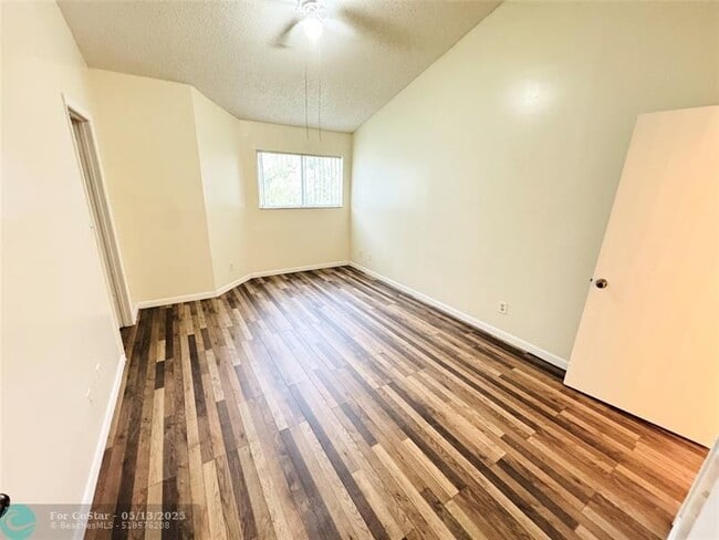 Building Photo - 3405 NW 44th St