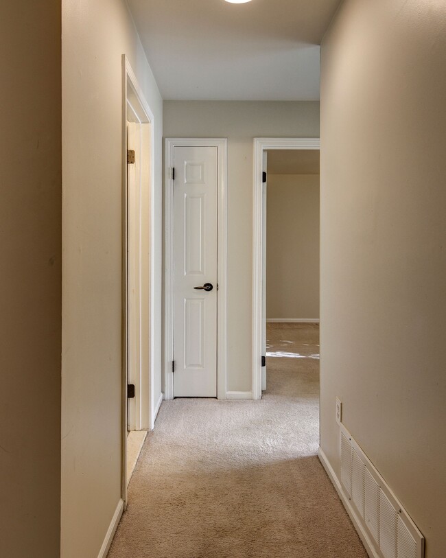 Foto del edificio - 328 Tavistock Rd