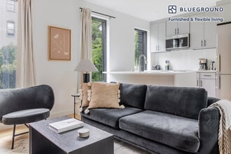 Building Photo - 227 S 4th St