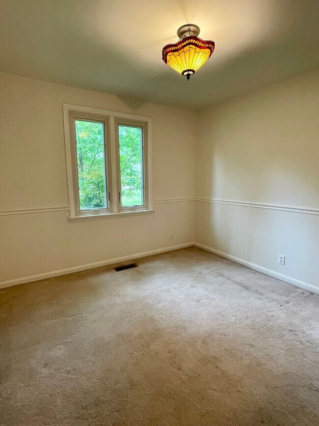 Foto del edificio - 6808 River Ridge Dr