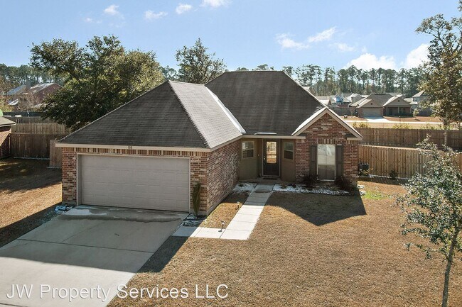 Building Photo - 3 br, 2 bath House - 108 Misty Creek Dr